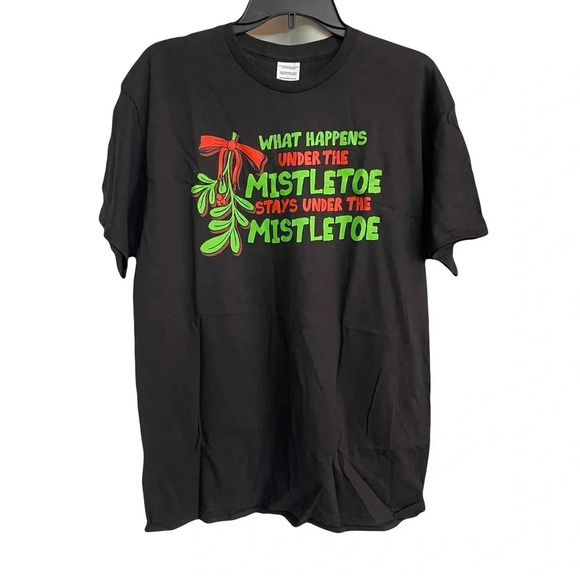 NWT “what happens under the mistletoe stays under the mistletoe”  shirt  large - Picture 1 of 4